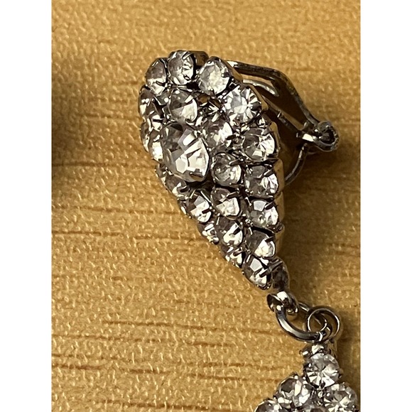 Silver Tone Rhinestone Teardrop Clip On Earrings Bridal Pageant Formal Dangle - Picture 3 of 4
